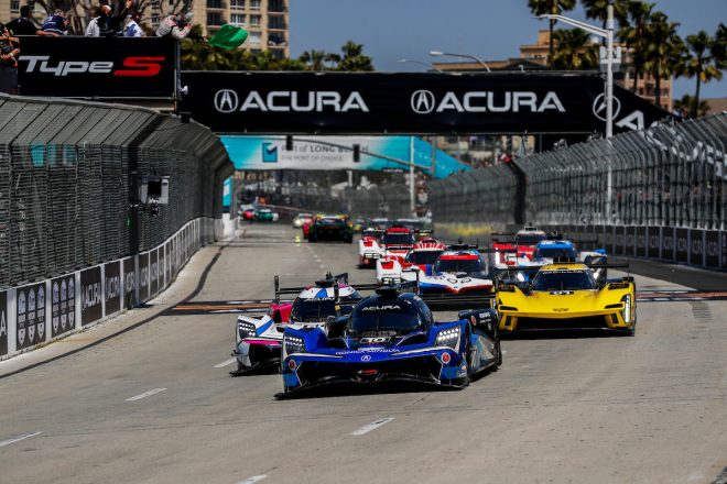 2023年IMSAウェザーテック・スポーツカー選手権第3戦ロングビーチのスタートシーン