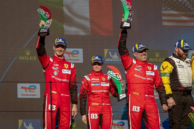 LMGTEクラスの2位表彰台に登壇したリシャール・ミル・AFコルセの（左から）アレッシオ・ロベラ、リル・ワドゥ、ルイス・ペレス・コンパンク