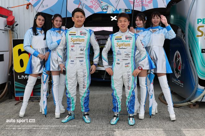 7-Cピット 60　LM corsa 吉本大樹／河野駿佑 レーシングスーツ：ARD TWS PRINCESS：上運天美聖／桐生もえこ／涼野はるか／ペピ