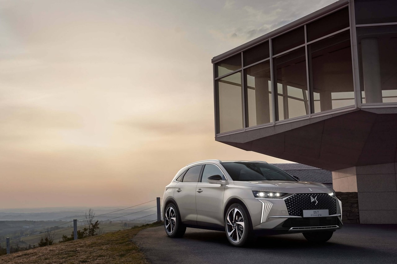 DS AUTOMOBILES（DSオートモビル）のラインアップで、クロスオーバーSUVのフラッグシップを担う『DS7』が内外装を刷新