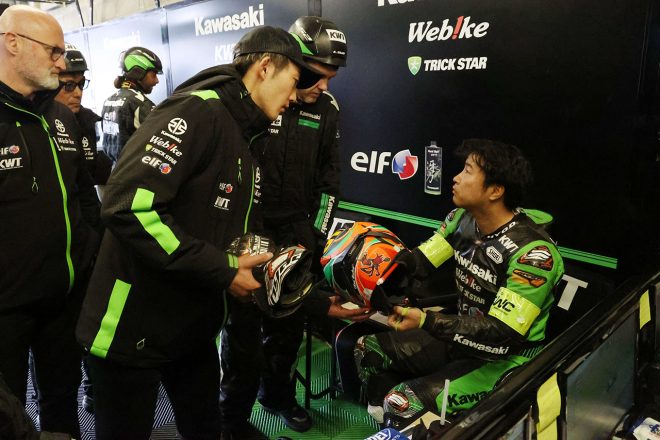 渡辺一樹をサポートする岩戸亮介（TEAM KAWASAKI WEBIKE TRICKSTAR）／2023EWC第1戦ル・マン24時間