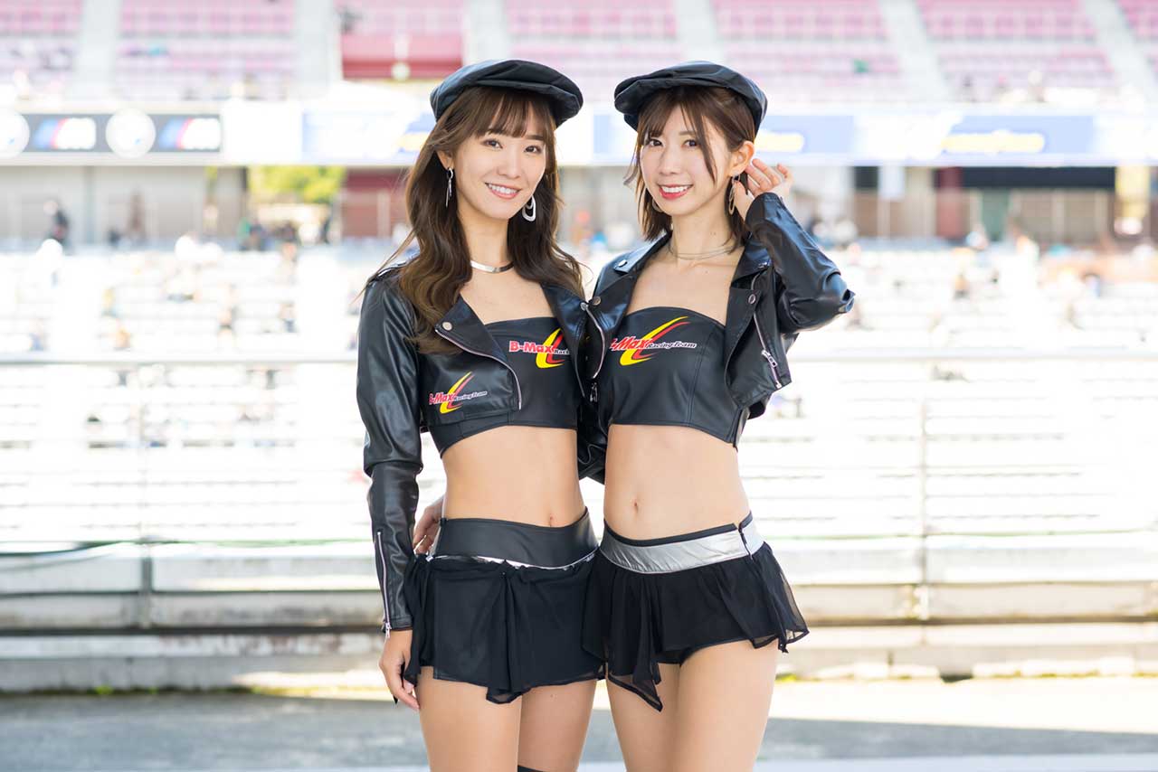 レースクイーン7枚組 🛞💛🖤 seven x seven Racing ピットもマシンのボディも