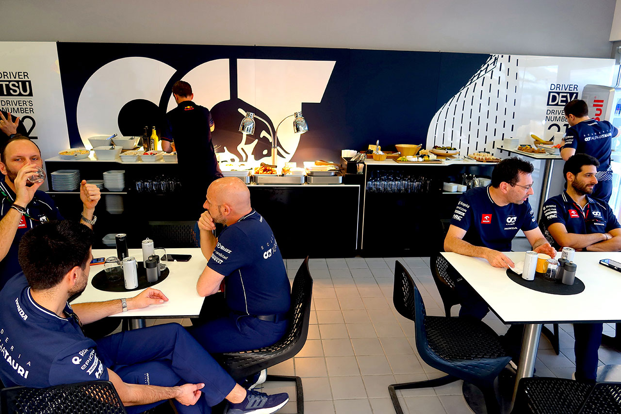 【F1ランチ探報：アルファタウリ編】