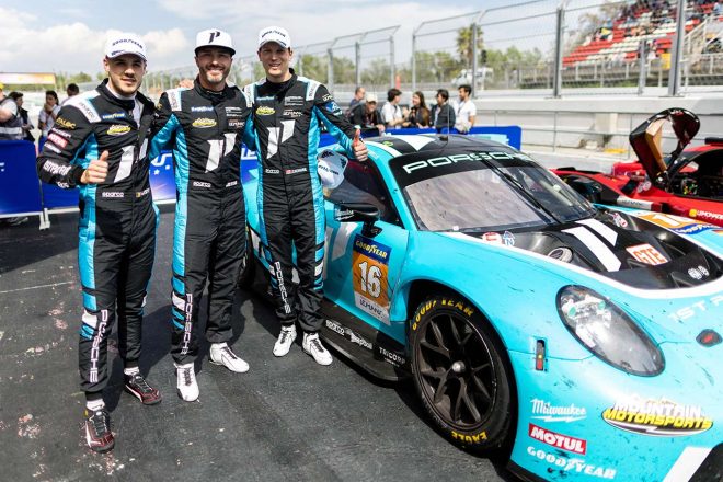 LMGTEクラスを制したプロトン・コンペティションの16号車ポルシェ911 RSR-19