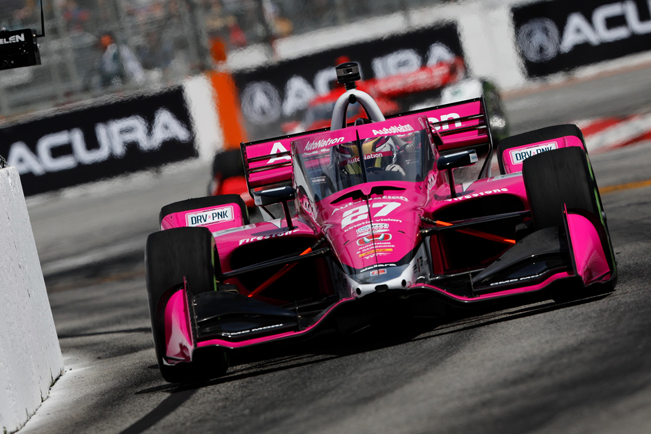 ポール・トゥ・ウインで伝統のロングビーチGPを制する