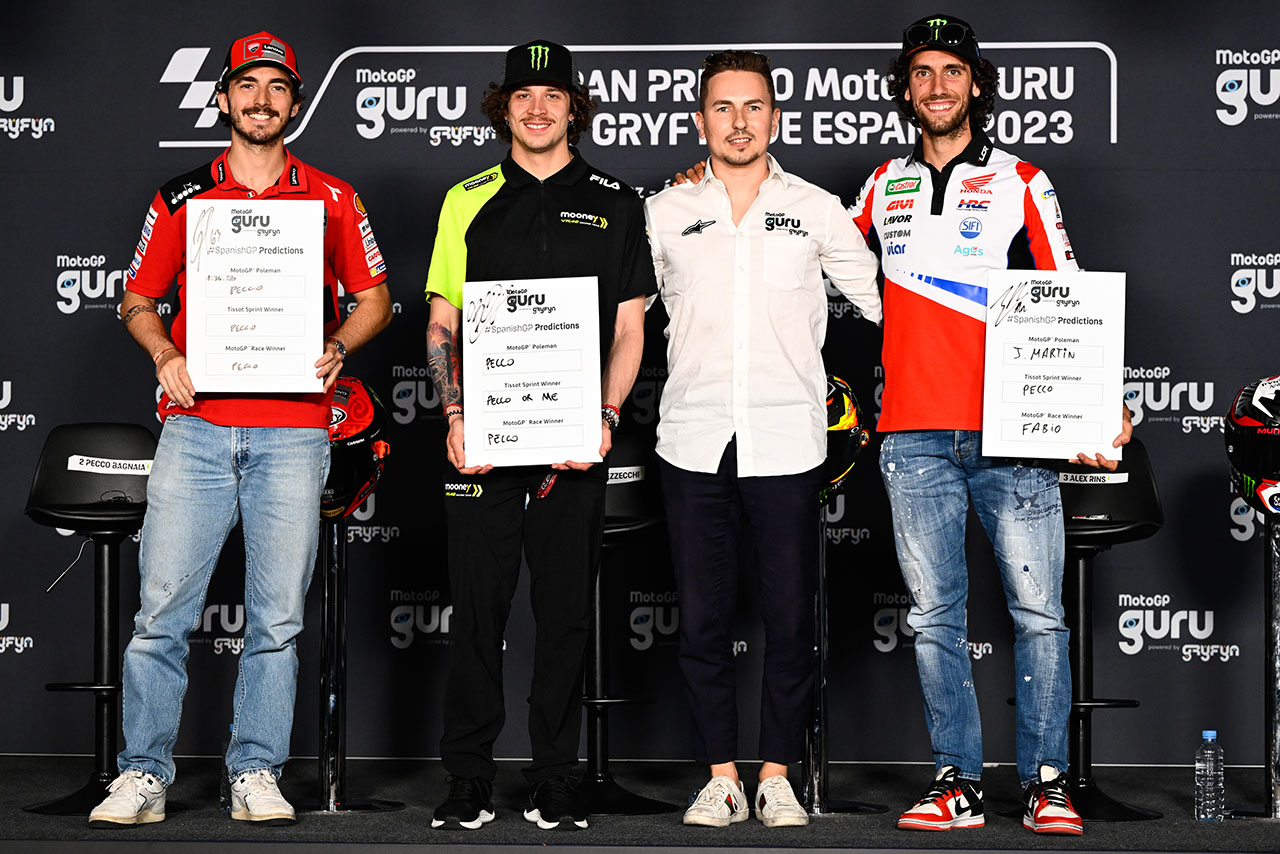 2023MotoGP第4戦スペインGPのプレスカンファレンスに出席したアレックス・リンス、フランセスコ・バニャイア、マルコ・ベゼッチ