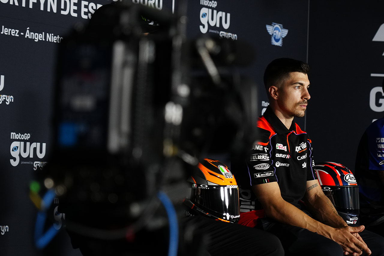 2023MotoGP第4戦スペインGPのプレスカンファレンスに出席したマーベリック・ビニャーレス（アプリリア・レーシング）