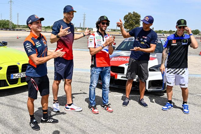 2023MotoGP第4戦スペインGPのイベントに参加したアレックス・リンス、ファビオ・クアルタラロ、アルベルト・アレナス