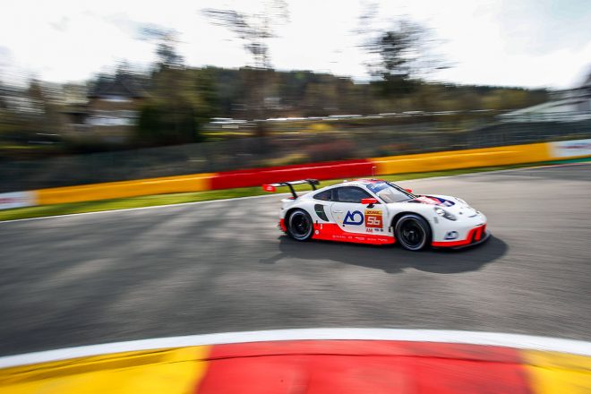 WEC第3戦スパ 初日のセッションを走行する56号車ポルシェ911 RSR-19