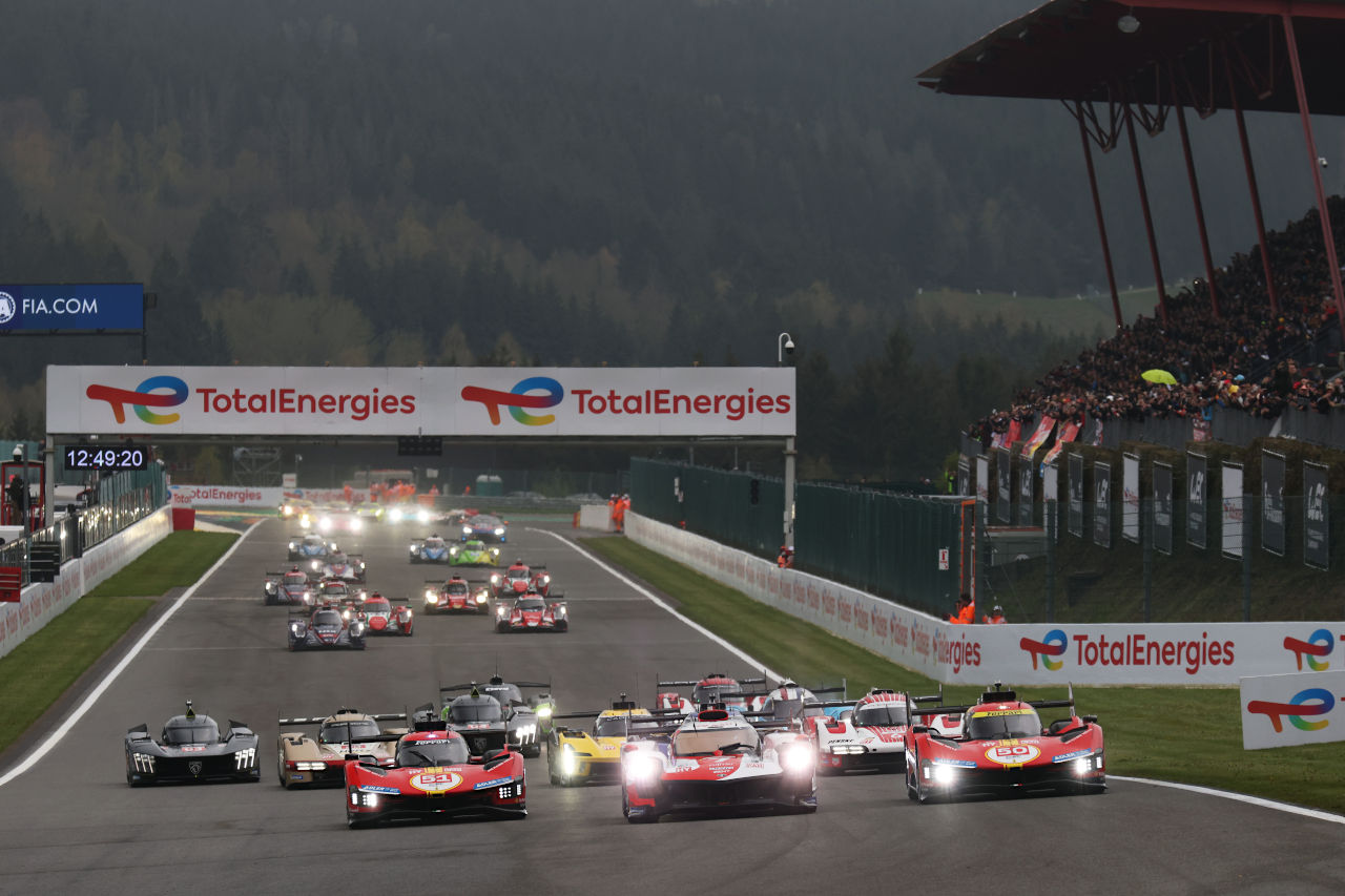 2023年WEC第3戦スパ・フランコルシャン6時間レースのスタートシーン