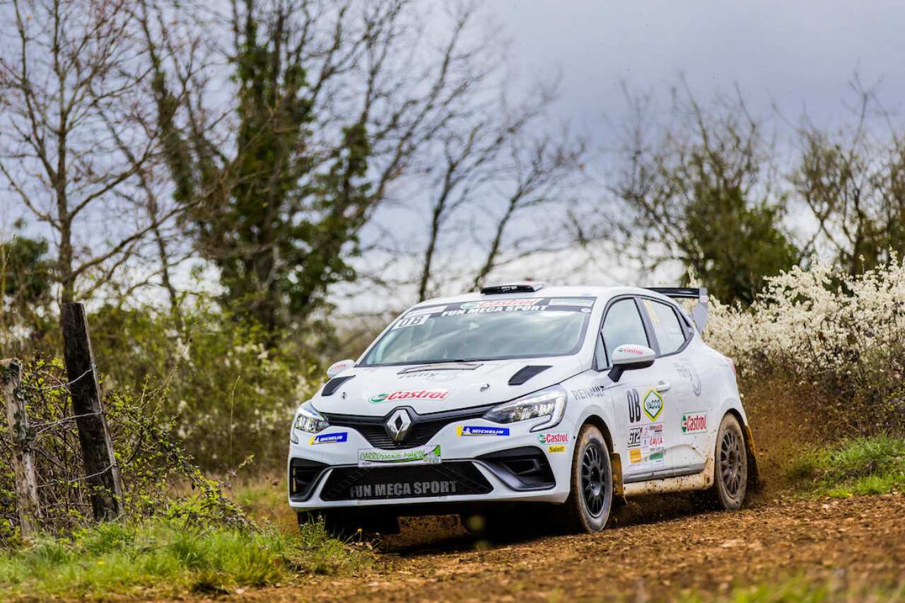 改めてFIA世界自動車連盟のホモロゲーション認証を取得した新型『ルノー・クリオ・ラリー3』