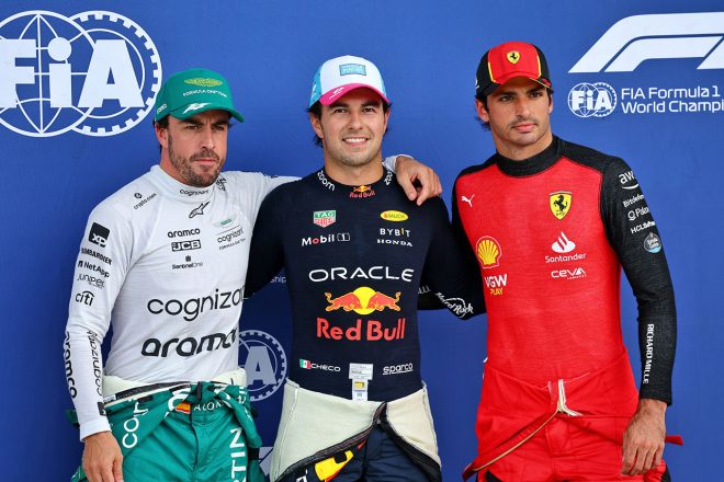 フェルナンド・アロンソ（アストンマーティン）、セルジオ・ペレス（レッドブル）、カルロス・サインツ（フェラーリ）