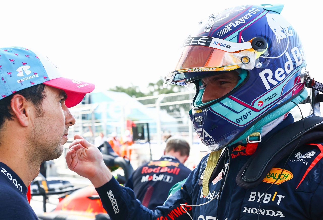 2023年F1第5戦マイアミGP　予選9番手のマックス・フェルスタッペンとポールポジションを獲得したセルジオ・ペレス（レッドブル）