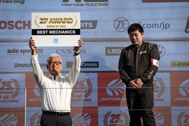 スーパーGT第2戦富士でZFアワードを受賞したHOPPY team TSUCHIYA