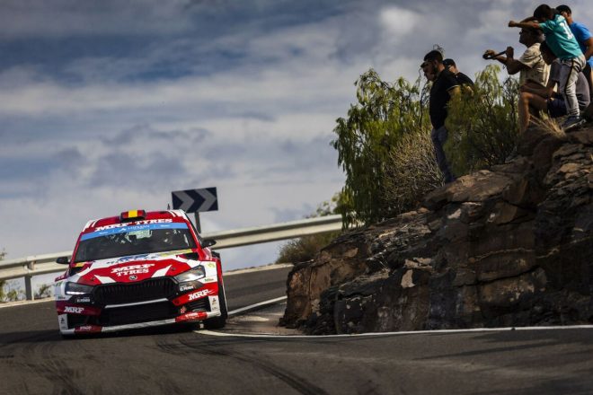 昨季ERC王者のエフレン・ヤレーナ（シュコダ・ファビアRS Rally2）は予選ステージで出遅れるも、天候要件も活かして初日3番手までカムバックする