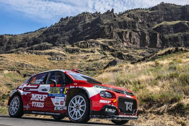 今季ERC初勝利を狙うマッズ・オストベルグ（シトロエンC3 Rally2）は、SS3を前に右フロントのドライブシャフト破損により後退することに