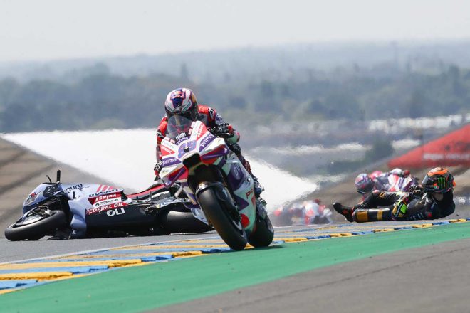 ルカ・マリーニとアレックス・マルケスのクラッシュ／2023MotoGP第5戦フランスGP