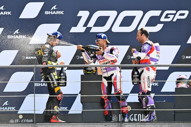 表彰台を獲得したマルコ・ベゼッチ、ホルヘ・マルティン、ヨハン・ザルコ／2023MotoGP第5戦フランスGP