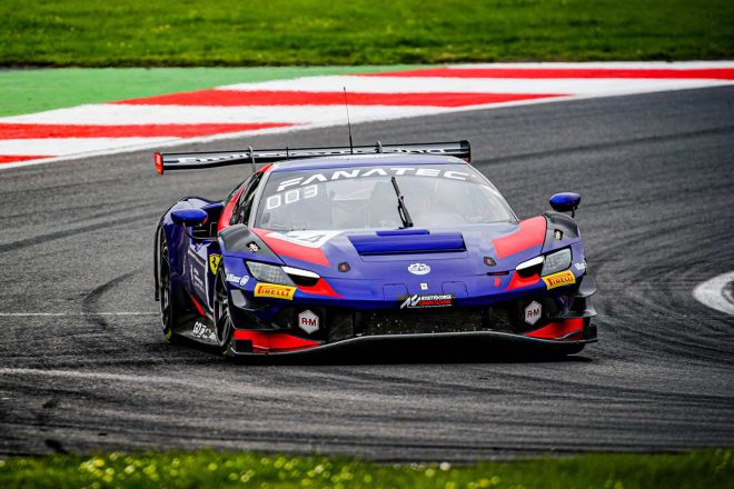 エミル・フレイ・レーシングが走らせるフェラーリ296 GT3