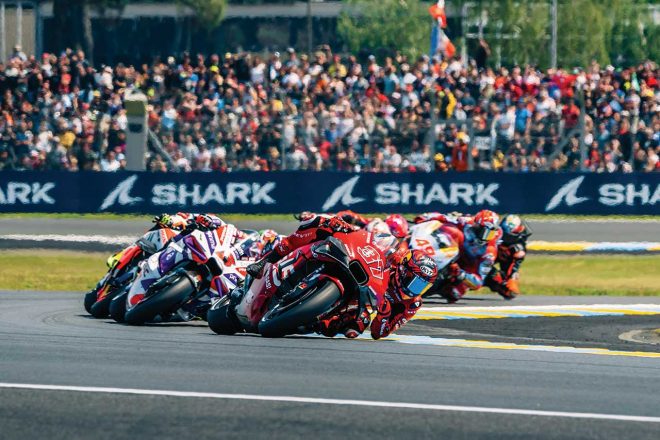 5戦目にして4位ゴールを果たしたルーキーのフェルナンデス（#37）