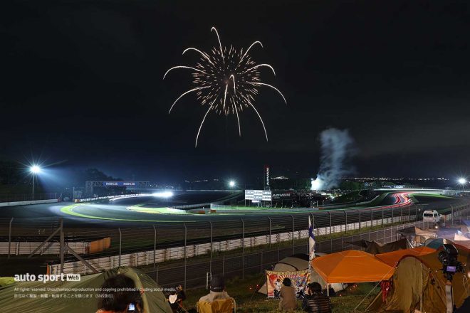 打ち上げ花火を撮影&見学するならADVANコーナー(ヘアピン)がオススメだ