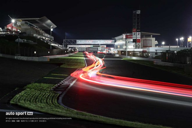 三脚が必須となるが、夜間に慣れてきたら長時間露光の“バルブ撮影”にも挑みたいところ