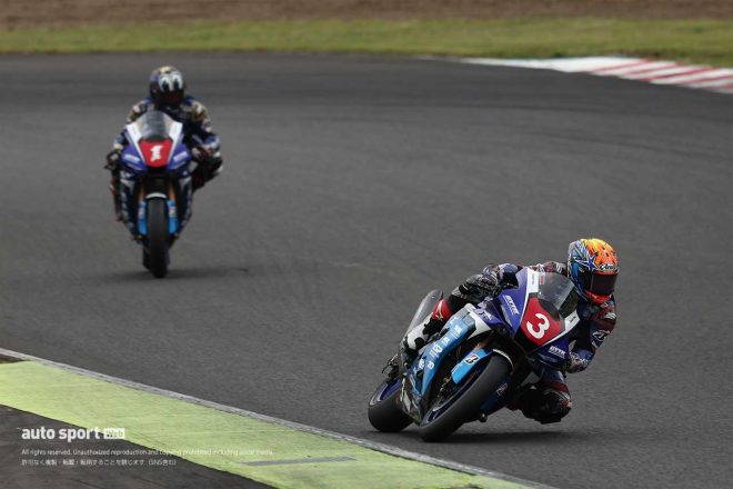 JSB1000 Race1中須賀克行選手を抜き去り初勝利／2023全日本ロード第3戦SUGO