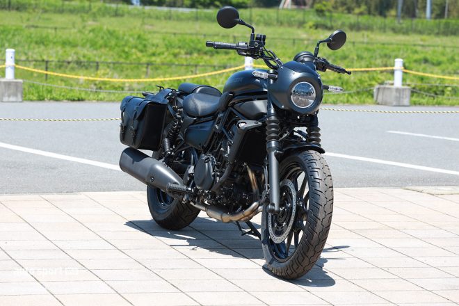 エリミネーター『SE』／メタリックフラットスパークブラック（車両価格：85万8000円）