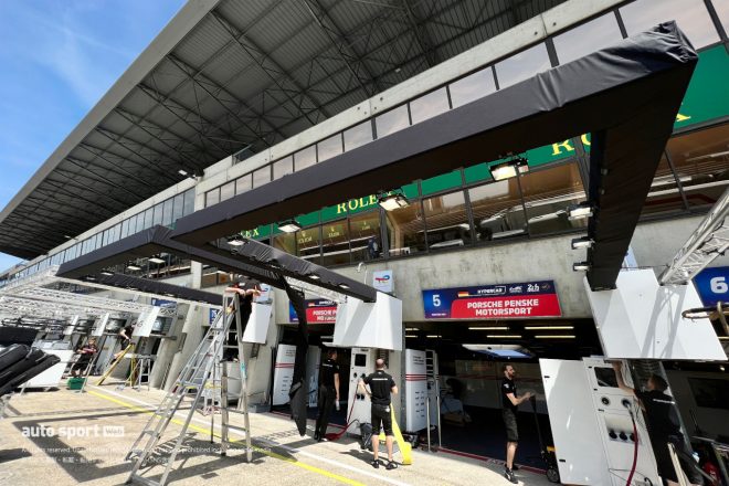 “ワークス部隊”であるポルシェ・ペンスキー・モータースポーツは、ピット作業エリアの照明トラスに黒いカバーを被せていました。その狙いは？