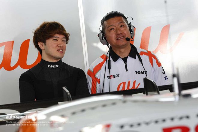 2023スーパーGT第3戦鈴鹿　宮田莉朋と吉武聡エンジニア（au TOM’S GR Supra）