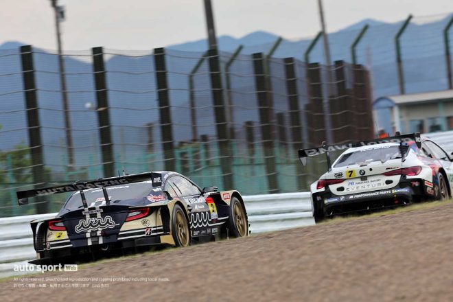 2023スーパーGT第3戦鈴鹿　Studie BMW M4とmuta Racing GR86 GTのトップ争い