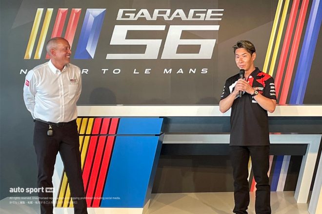 ル・マン24時間の会場内でNASCARスポット参戦を発表した小林可夢偉
