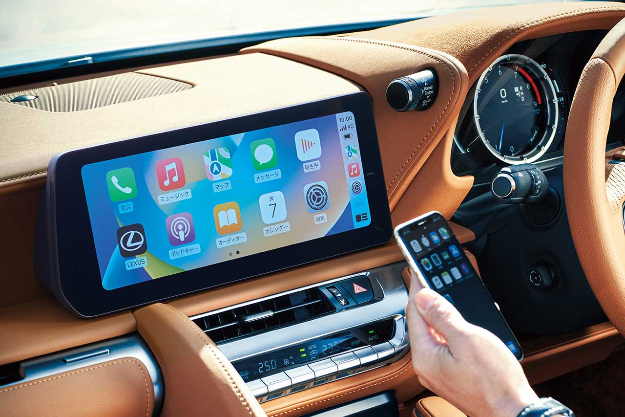 新採用の12.3インチタッチディスプレイオーディオ