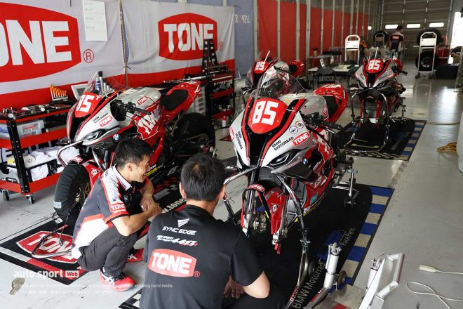 TONE RT SYNCEDGE 4413 BMWが用意した4台のBMW M1000RR／2023鈴鹿8耐合同テスト