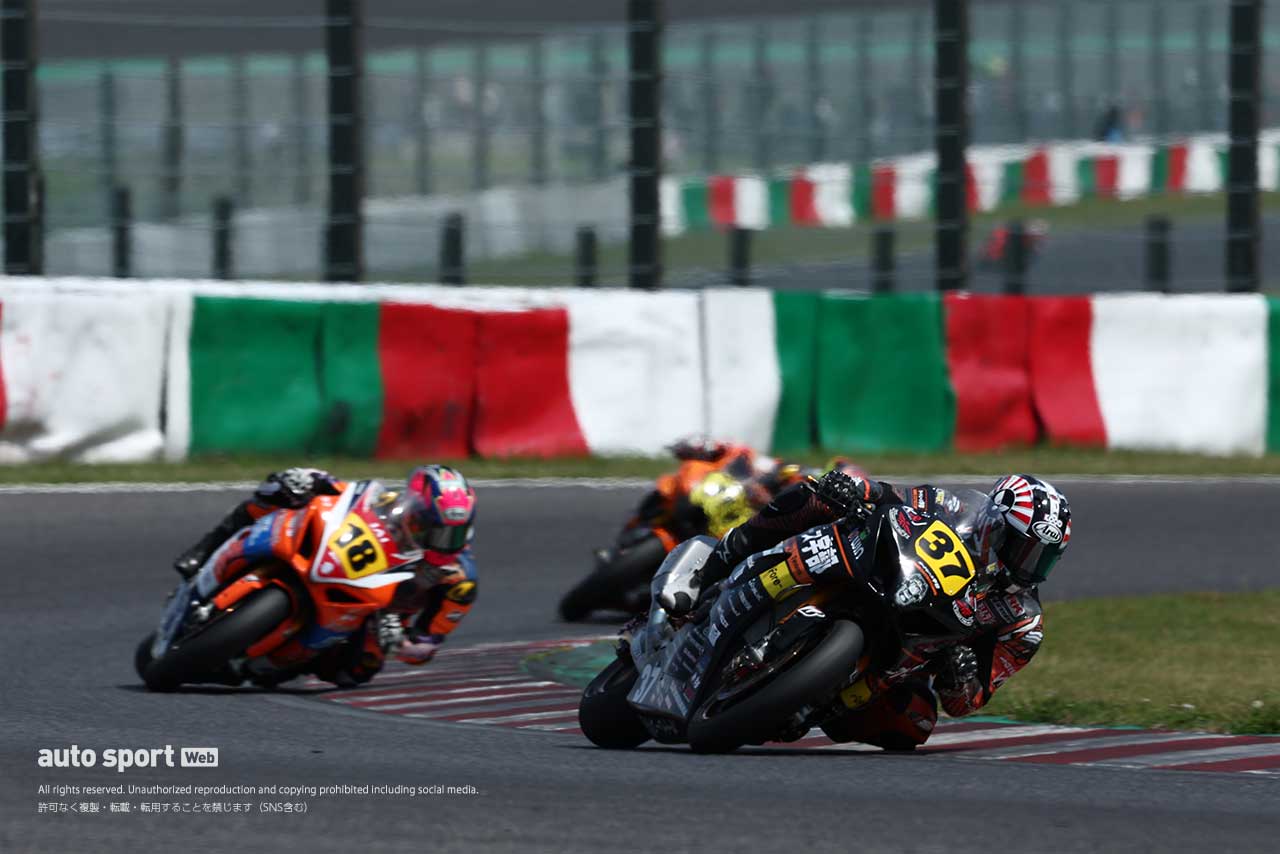 津田拓也を追いかける渥美心／2023全日本ロード第2戦鈴鹿2&4 レース2
