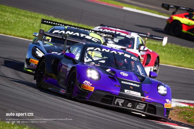 2023GTワールドチャレンジ・アジア第3戦富士　R&Bレーシングの4号車ポルシェ911 GT3 R（ルー・ウェイ／デニス・オルセン）