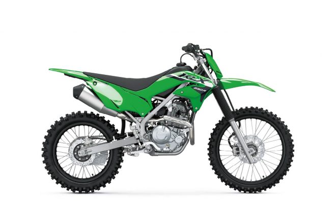 カワサキ・KLX230R（2024年モデル／ライムグリーン／右サイド）