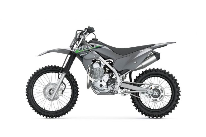 カワサキ・KLX230R（2024年モデル／バトルグレー／左サイド）