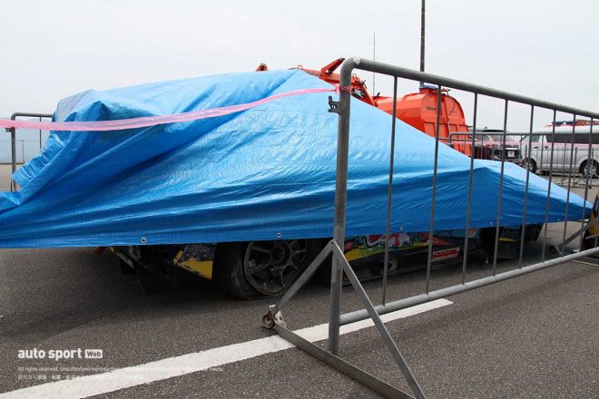 2023GTワールドチャレンジ・アジア第4戦富士　クラッシュ後に回収されたビンゴ・レーシングの9号車コルベットC7 GT3-R