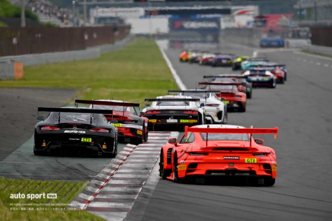 2023GTワールドチャレンジ・アジア第4戦富士　2度目のセーフティカー導入後の再スタート