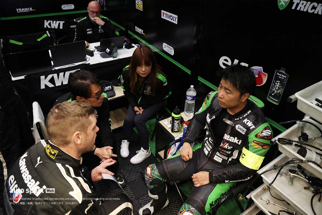 走行後の渡辺一樹（TEAM KAWASAKI WEBIKE TRICKSTAR）／2023EWC第2戦スパ24時間 決勝