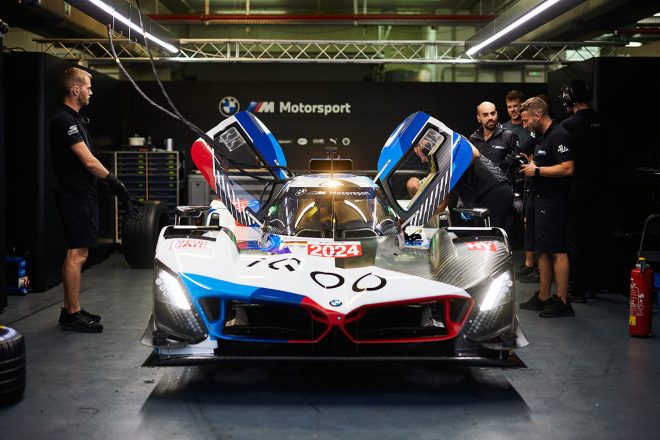 モーターランド・アラゴンで初テストを行ったチームWRTのBMW Mハイブリッド V8