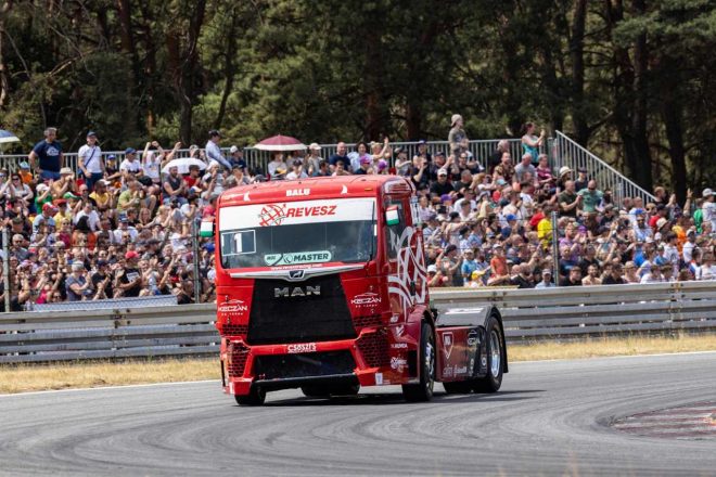 王者キスは日曜予選も最速となり、2023年開幕以降の全セッションばかりか、2022年から14回連続のポールポジションを確保する