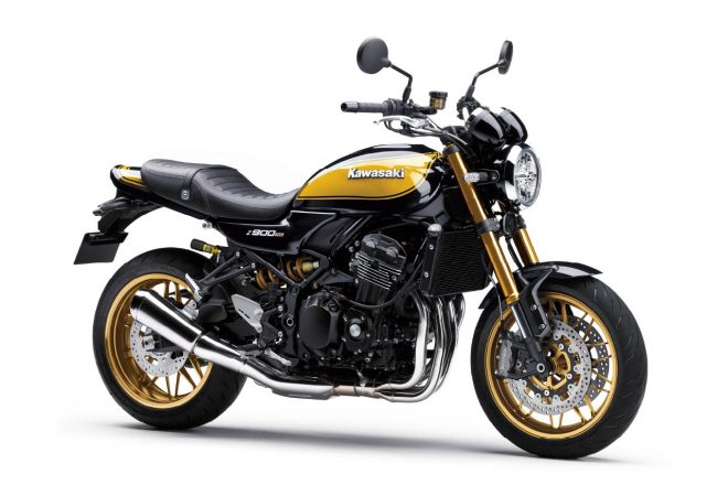 カワサキ『Z900RS SE』／ボディカラー： メタリックディアブロブラック