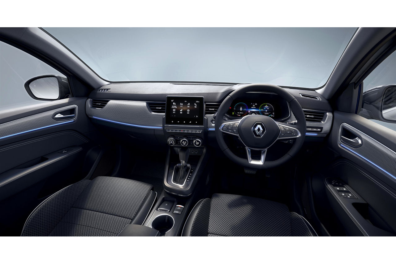 ルノー・アルカナ アントラクトE-TECH FULL HYBRID”のインテリア（インパネ周り）