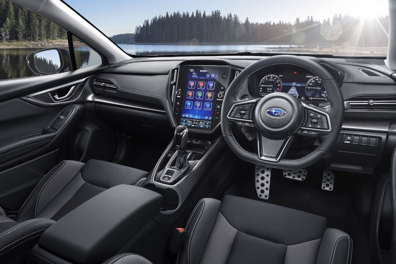 スバル・レヴォーグ・スマートエディション（アイサイトX装着仕様）。11.6インチセンターインフォメーションディスプレイ＆インフォテイメントシステムを採用している。