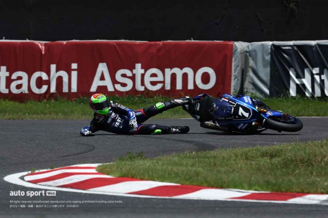 YAMALUBE YART YAMAHA EWC Official Teamの転倒シーン／2023鈴鹿8耐テスト