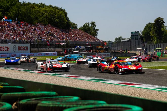 スタート直後の1コーナー