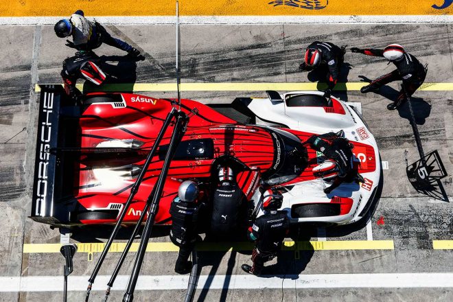 トヨタのペナルティにより4位へと繰り上がったポルシェ・ペンスキー・モータースポーツの5号車ポルシェ963