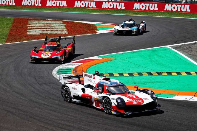 トップを争う7号車トヨタGR010ハイブリッド（TOYOTA GAZOO Racing）　2023年WEC第5戦モンツァ